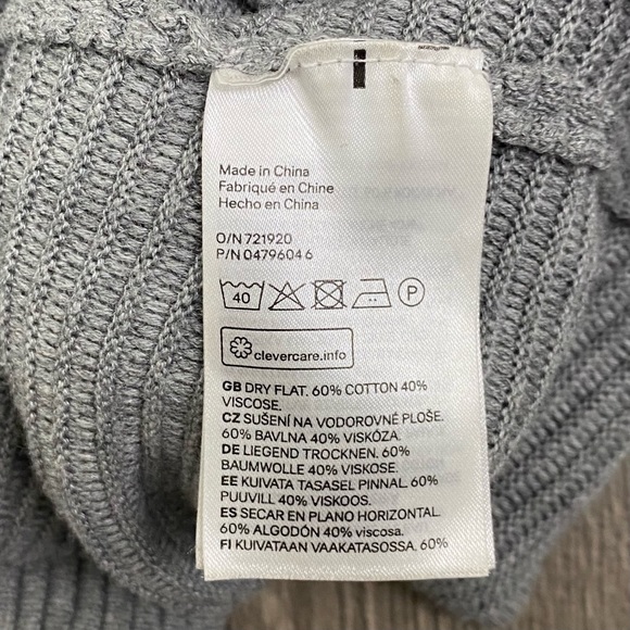 H&M Basic Gray Ribbed Sweater Size Small - Picture 4 of 4